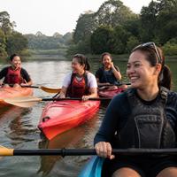 Illustration: women kayaking on a reservoir